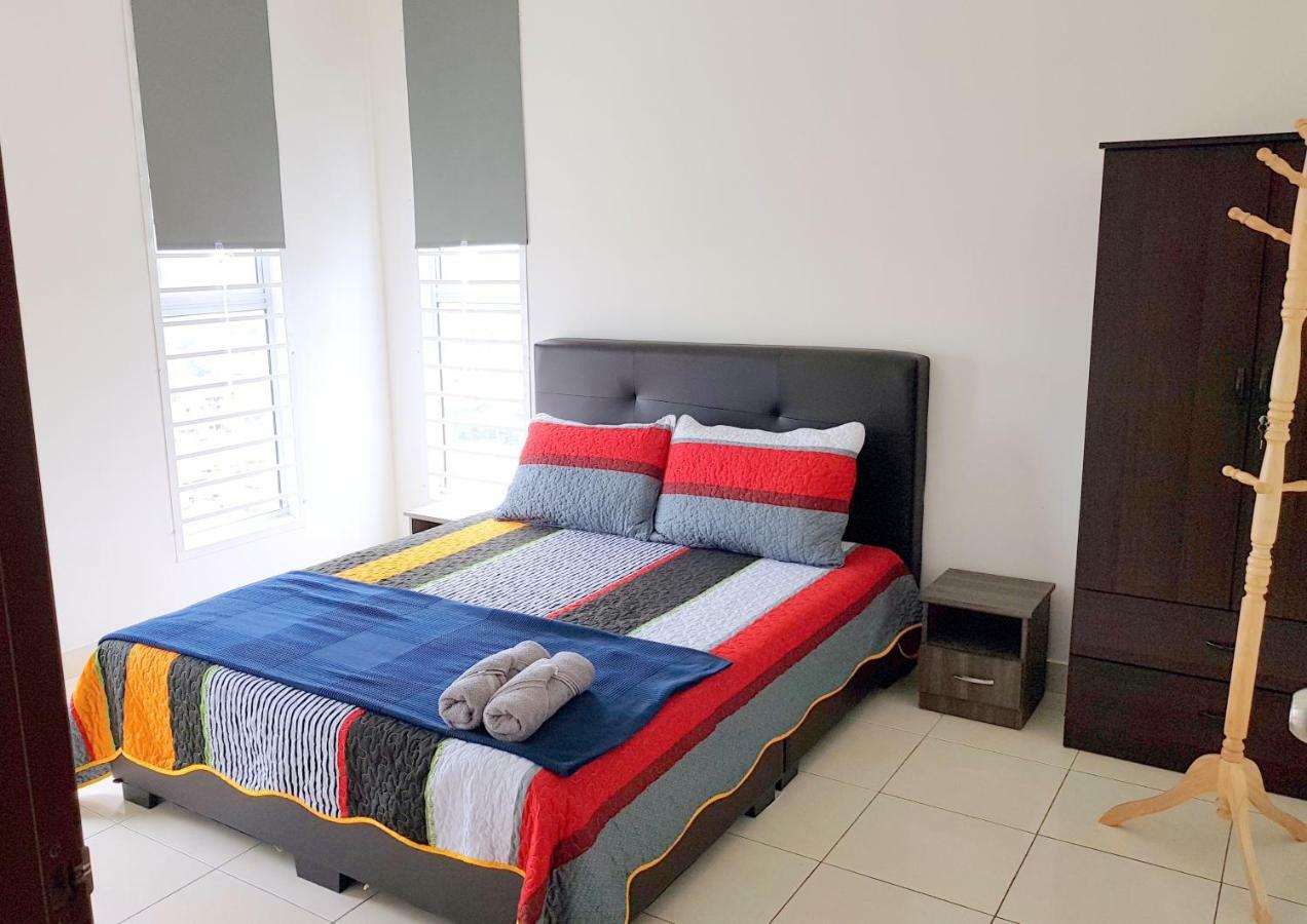 Hz Homestay @Ascotte Boulevard Semenyih Exterior photo